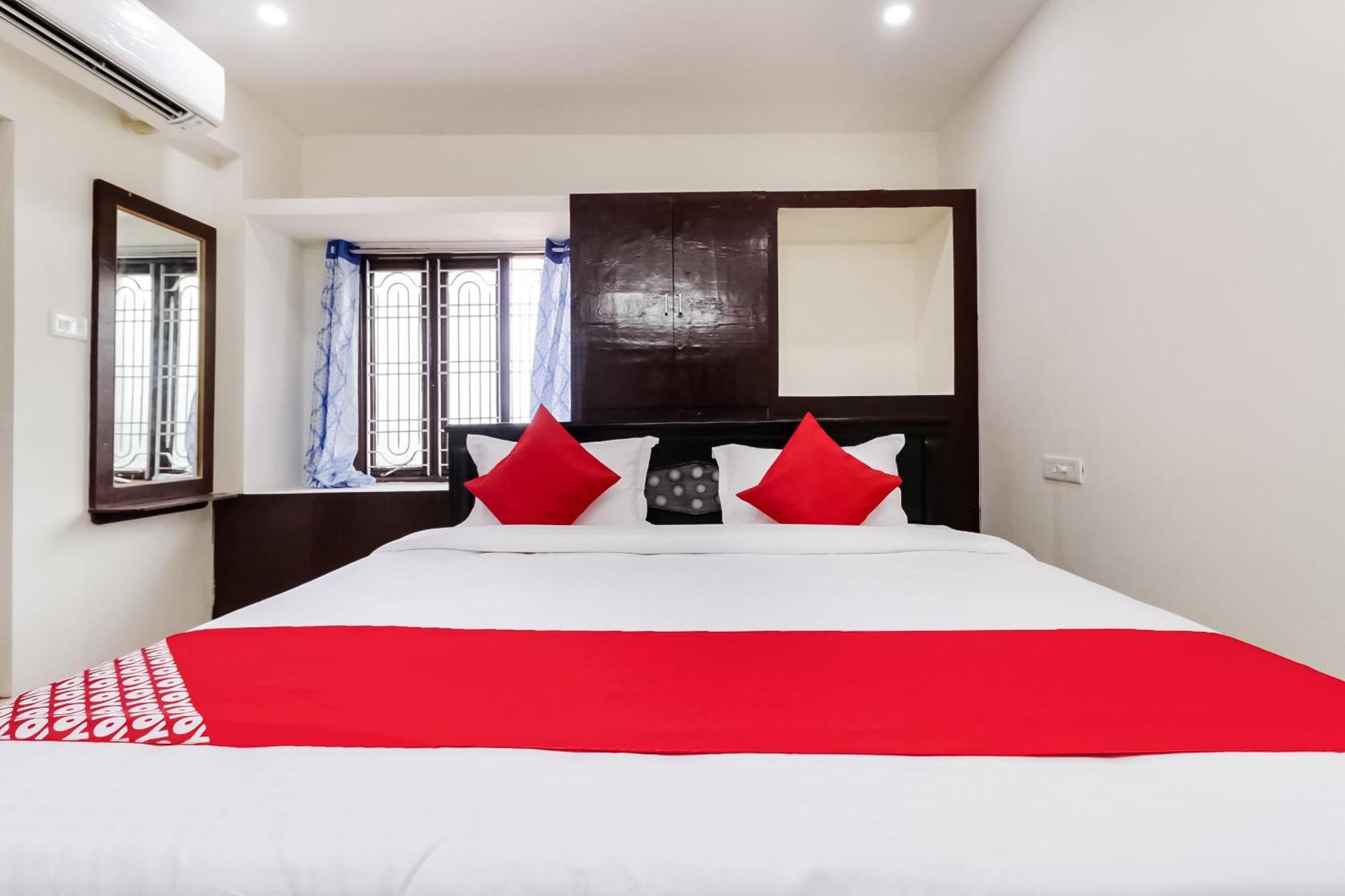 Oyo Victory Grand Hotel Tadepalle Kültér fotó