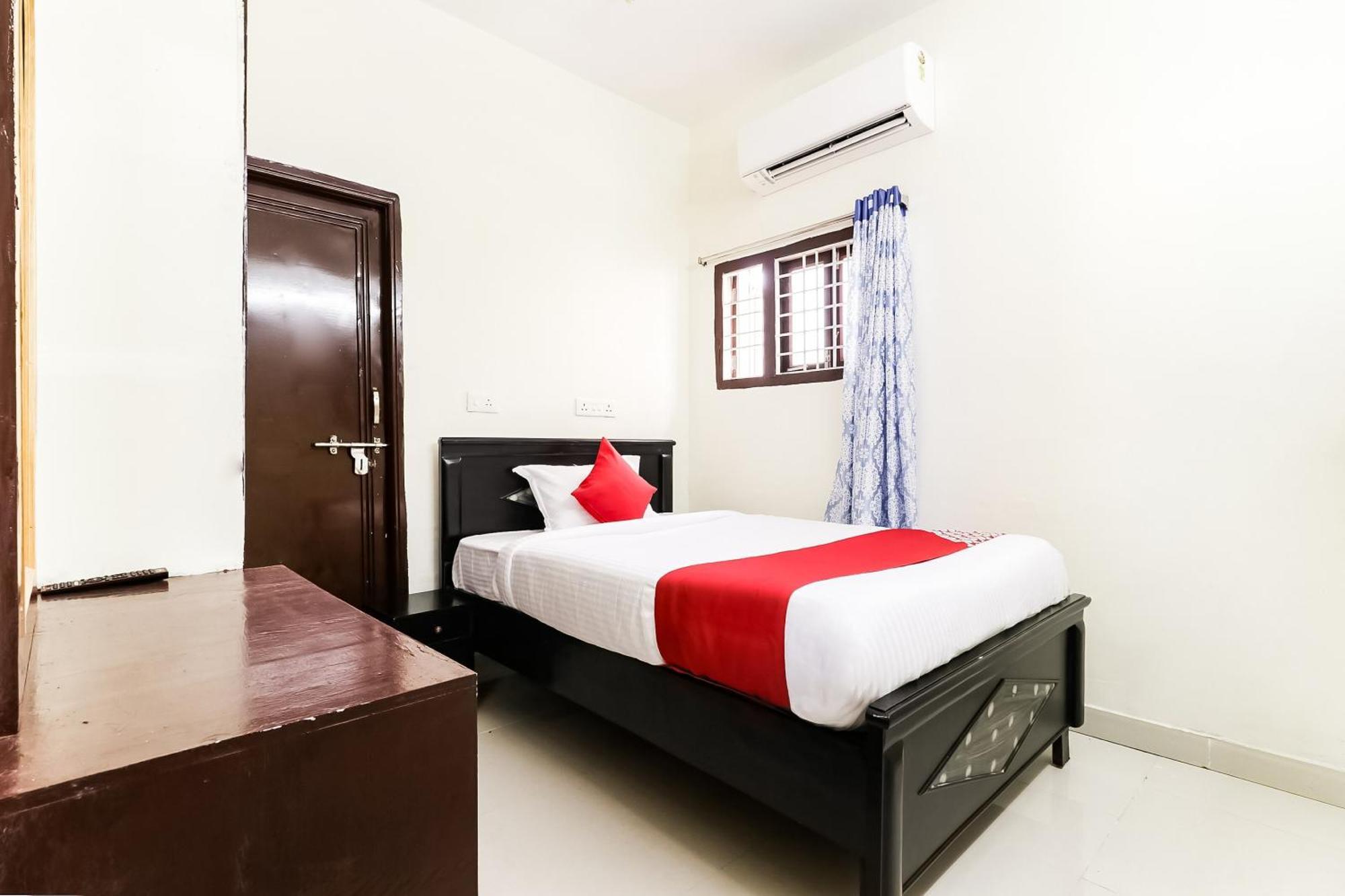 Oyo Victory Grand Hotel Tadepalle Kültér fotó